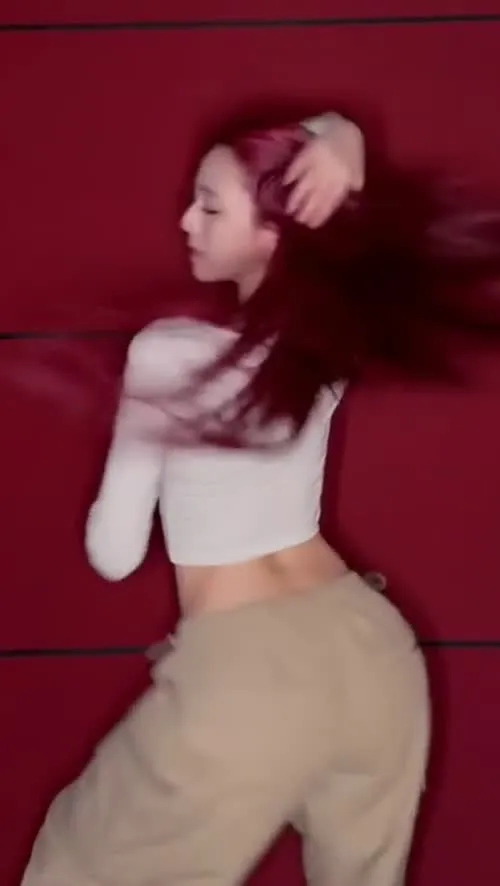 Yuna - ITZY (유나, Shin Yu Na) - Video