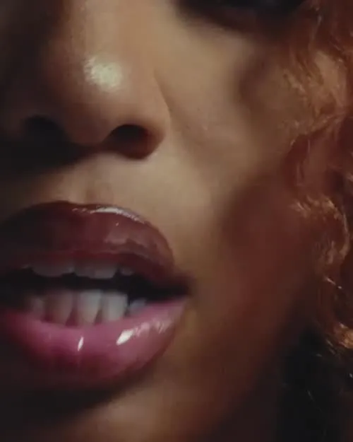 Chloe Bailey - Video