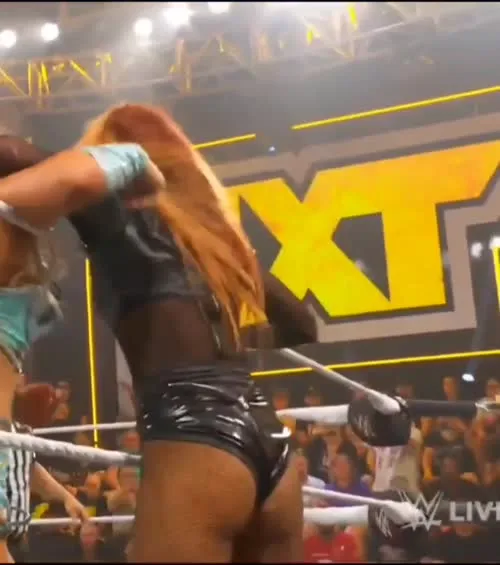 WWE Becky Lynch - Video