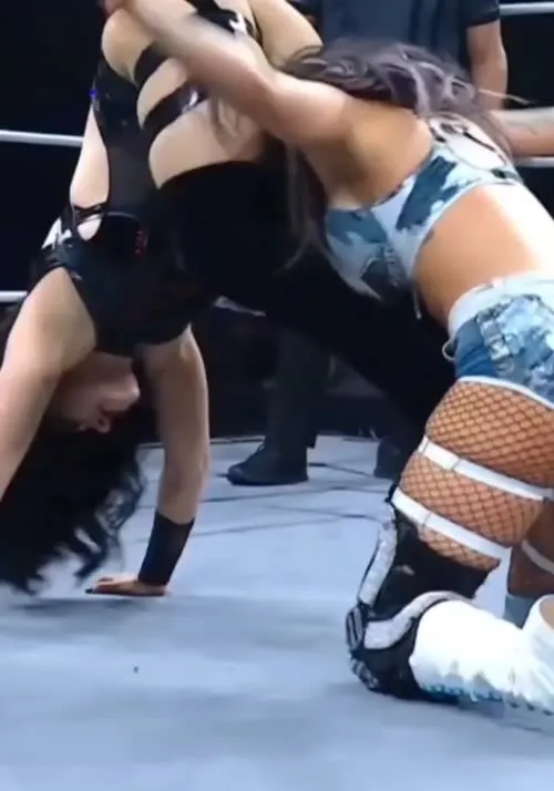 Stephanie Vaquer - Video #127341