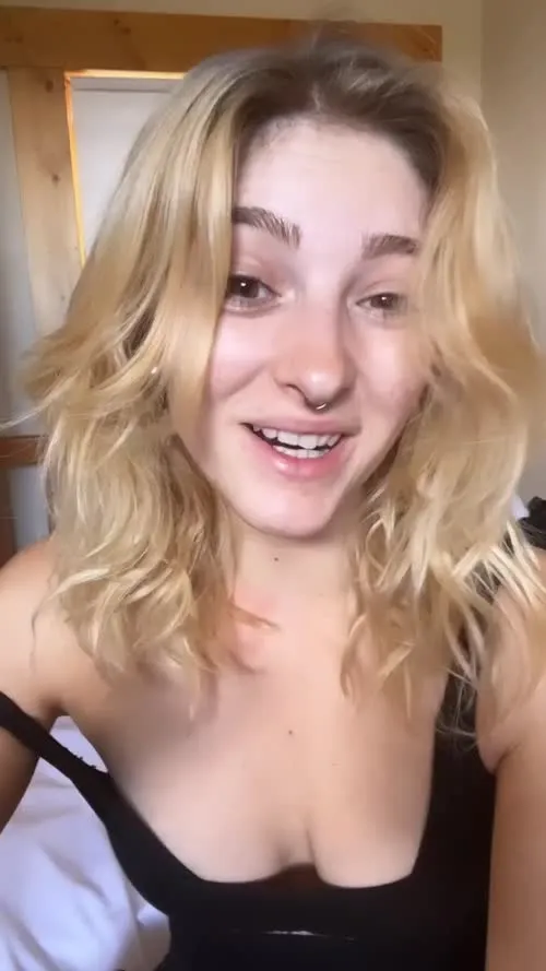 Willow shields - Video