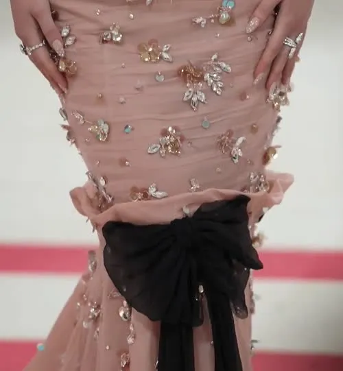 Sydney Sweeney - Video