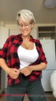 Angel Wicky - Video