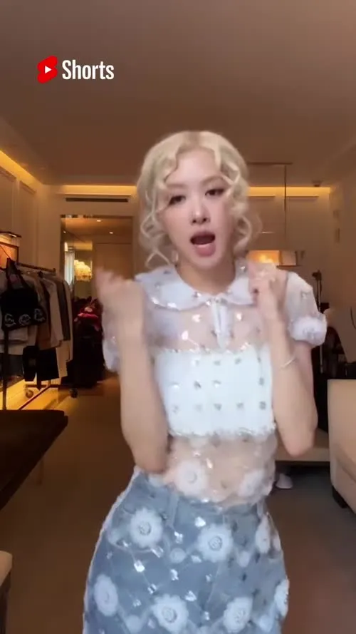 Rosé || Roseanne Park - BLΛƆKPIИK ( BLACKPINK ) - Video #288803