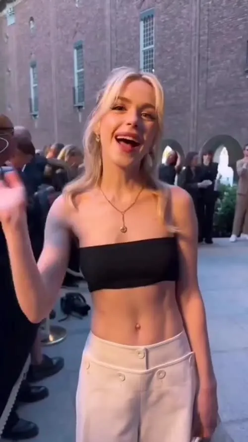 Kiernan Shipka - Video