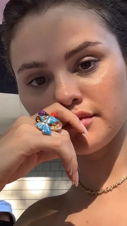 Selena Gomez - Video dashinit