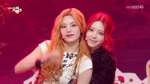 Yuna - ITZY (유나, Shin Yu Na) - Video