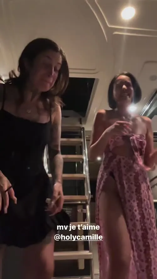 Agathe Auproux - Video
