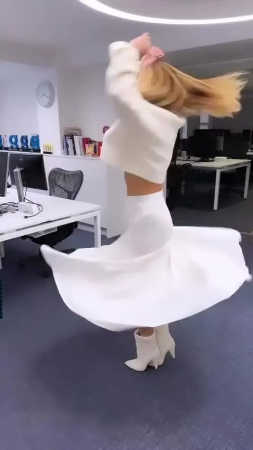 Amanda Holden - Video