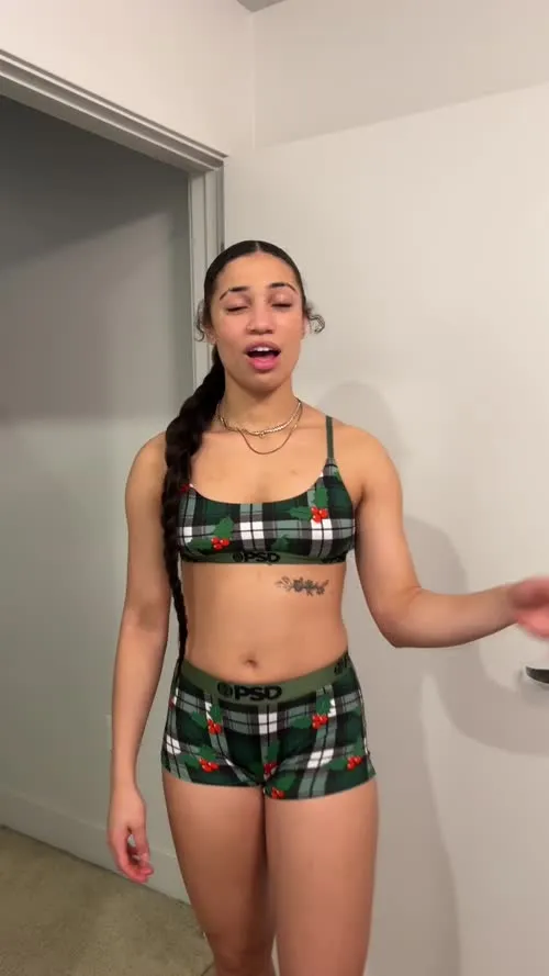 Amiah Simmons - Video