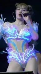 Lisa | BLΛƆKPIИK (Blackpink) - Amy9FauAOSB