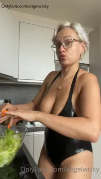 Angel Wicky - Video #229423