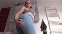Anni_Next_Door / Anni-Trinity / MyDirtyHobby (MDH) - Heiss in Jeans dirty talk in blue jeans (2023-10-31)
