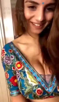 Anveshi Jain - Live