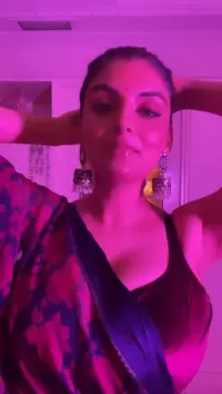 Anveshi Jain - Live red Shree