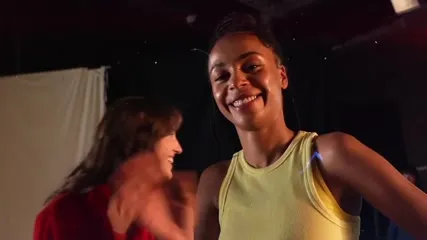 Clara Galle - Video