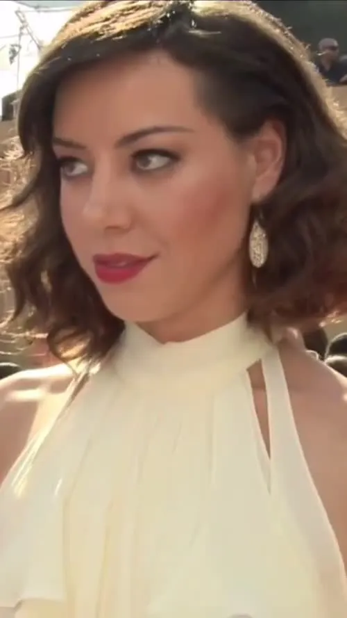 Aubrey Plaza - Apec331 64e9368b2eebc