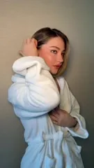 Madelyn Cline - Video