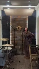 Avery Anna - Video