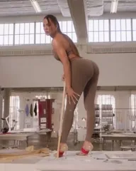 Khloe Kardashian - Video