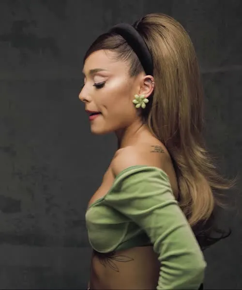 Ariana Grande - Video