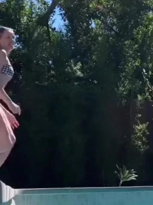 Arielle Vandenberg - Video