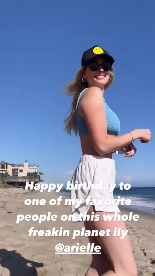 Arielle Vandenberg - Video