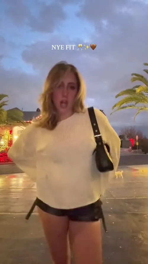 Ava Kolker - Video