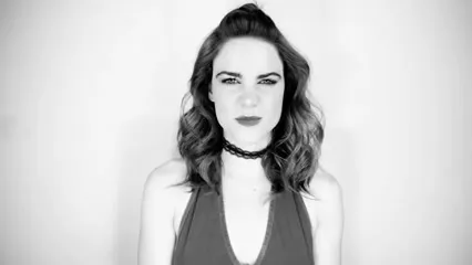 Courtney Hope - Video
