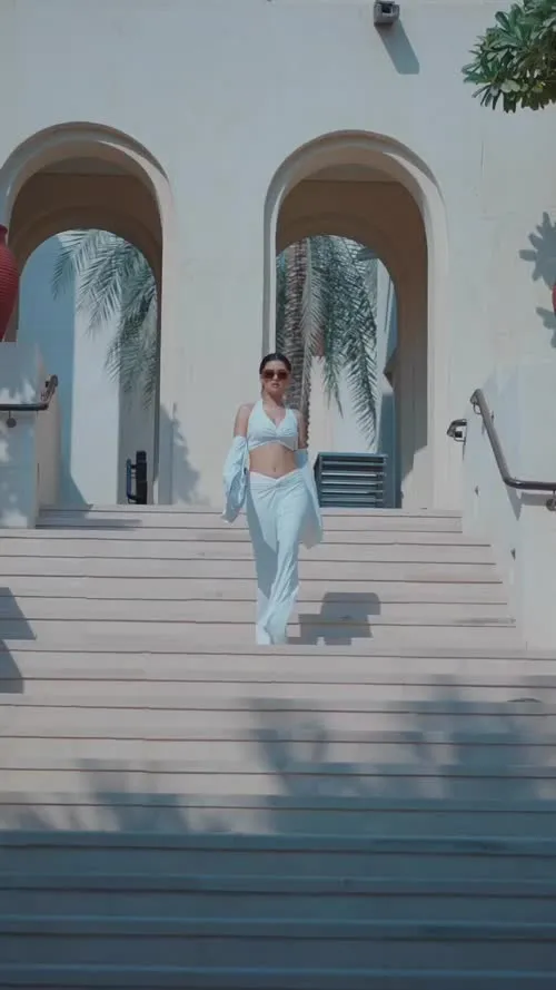 Avneet Kaur - Video