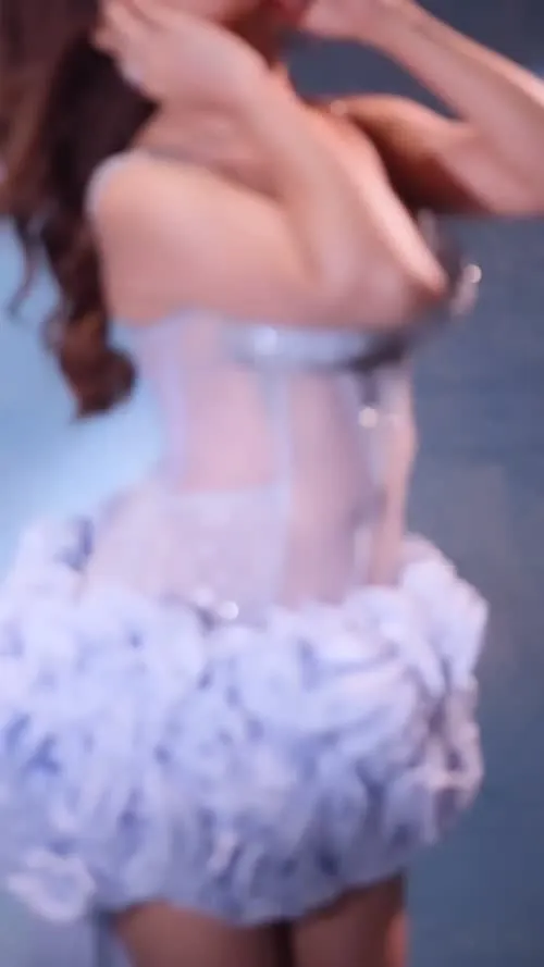 Avneet Kaur - Video