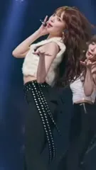 Hong Eunchae 홍은채 | LESSERAFIM - Video