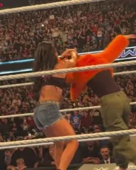AJ Lee / AJ Mendez - Axv2x0ioOp9