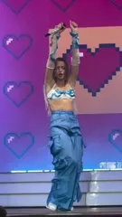 Angèle Van Laeken - Video