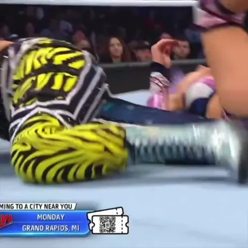 WWE Bayley / Davina Rose / Pamela Rose Martinez - Video