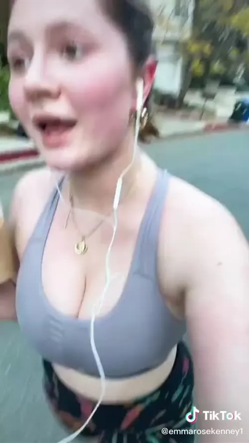 Emma Kenney - Video