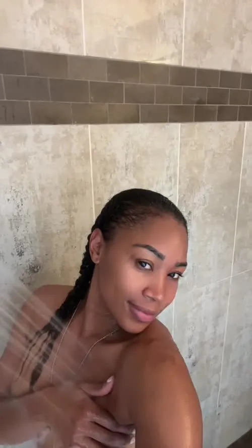 Ariane Andrew (Cameron) - Video #120741