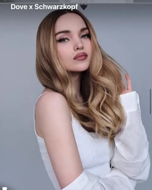 Dove Cameron - Video