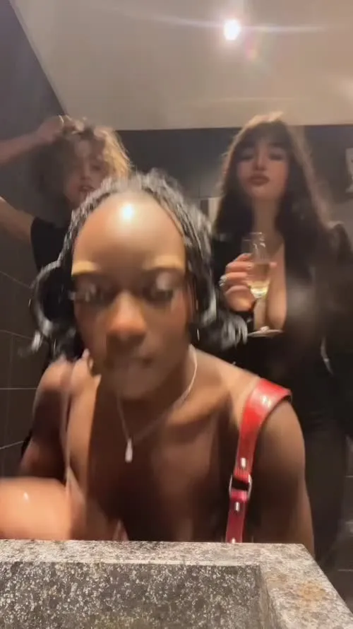 Malina Weissman - Video #121709