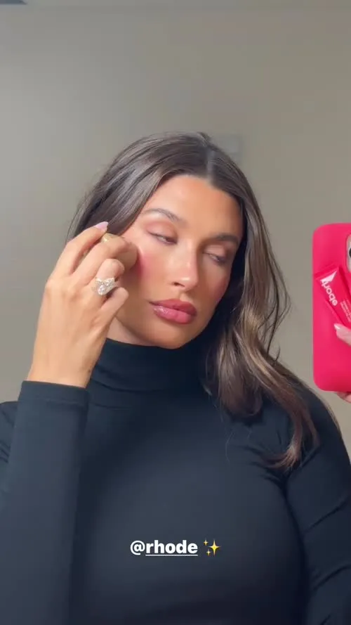 Hailey Baldwin Bieber - Video #279475