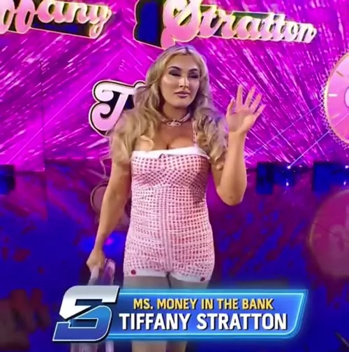 Tiffany Stratton - Video