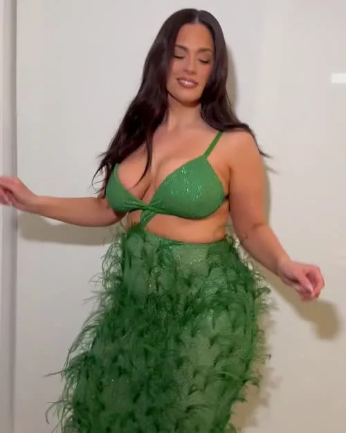 Ashley Graham - Video
