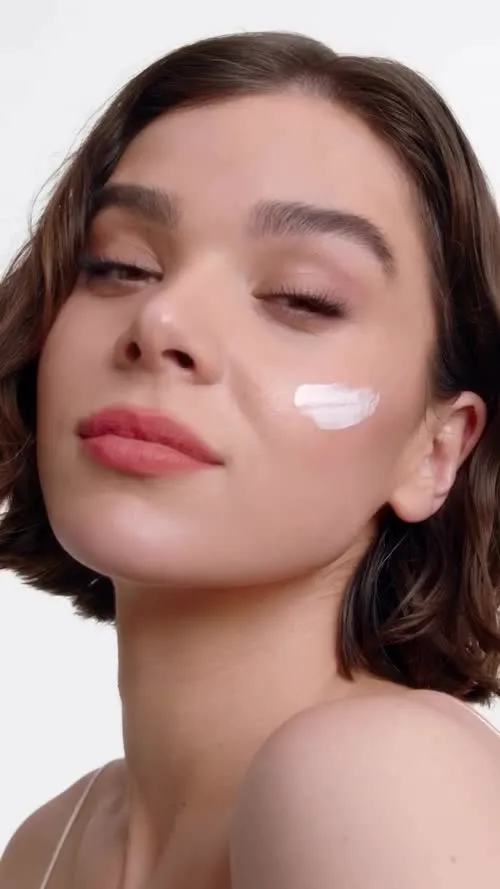 Hailee Steinfeld - Video #342072
