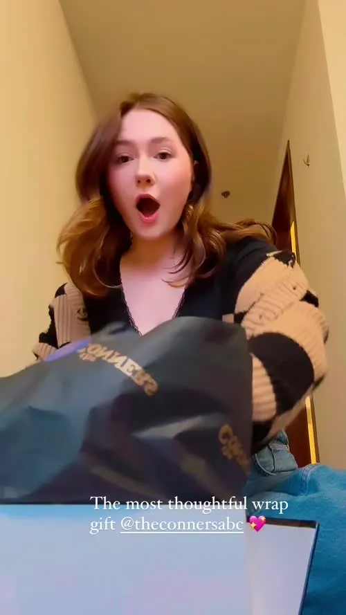 Emma Kenney - Video