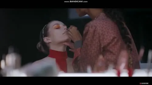 Grace van dien - Video
