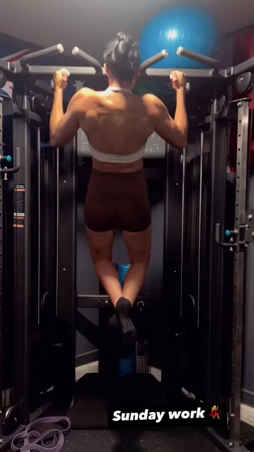 Indi Hartwell - Video