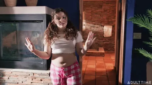 Leana Lovings - Video