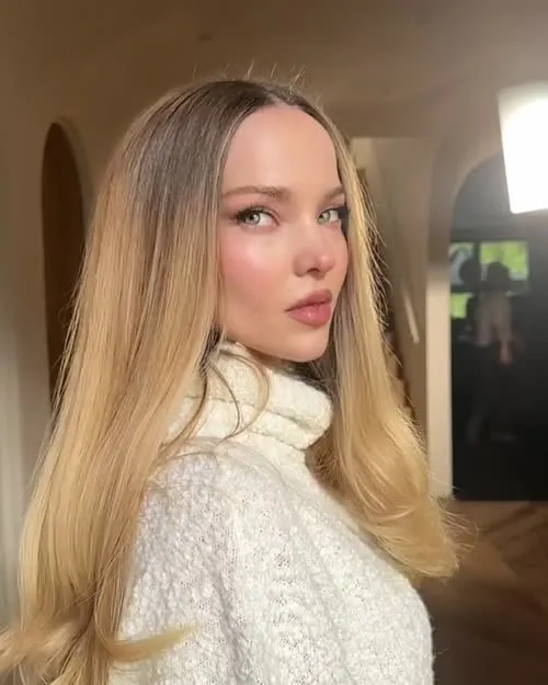 Dove Cameron - Video