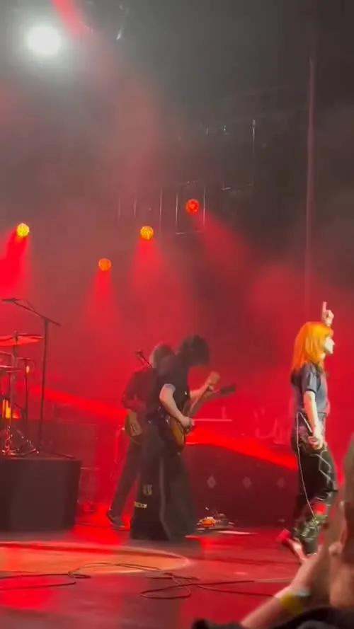 Hayley Williams - Video