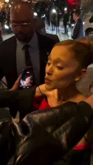 Ariana Grande - Video